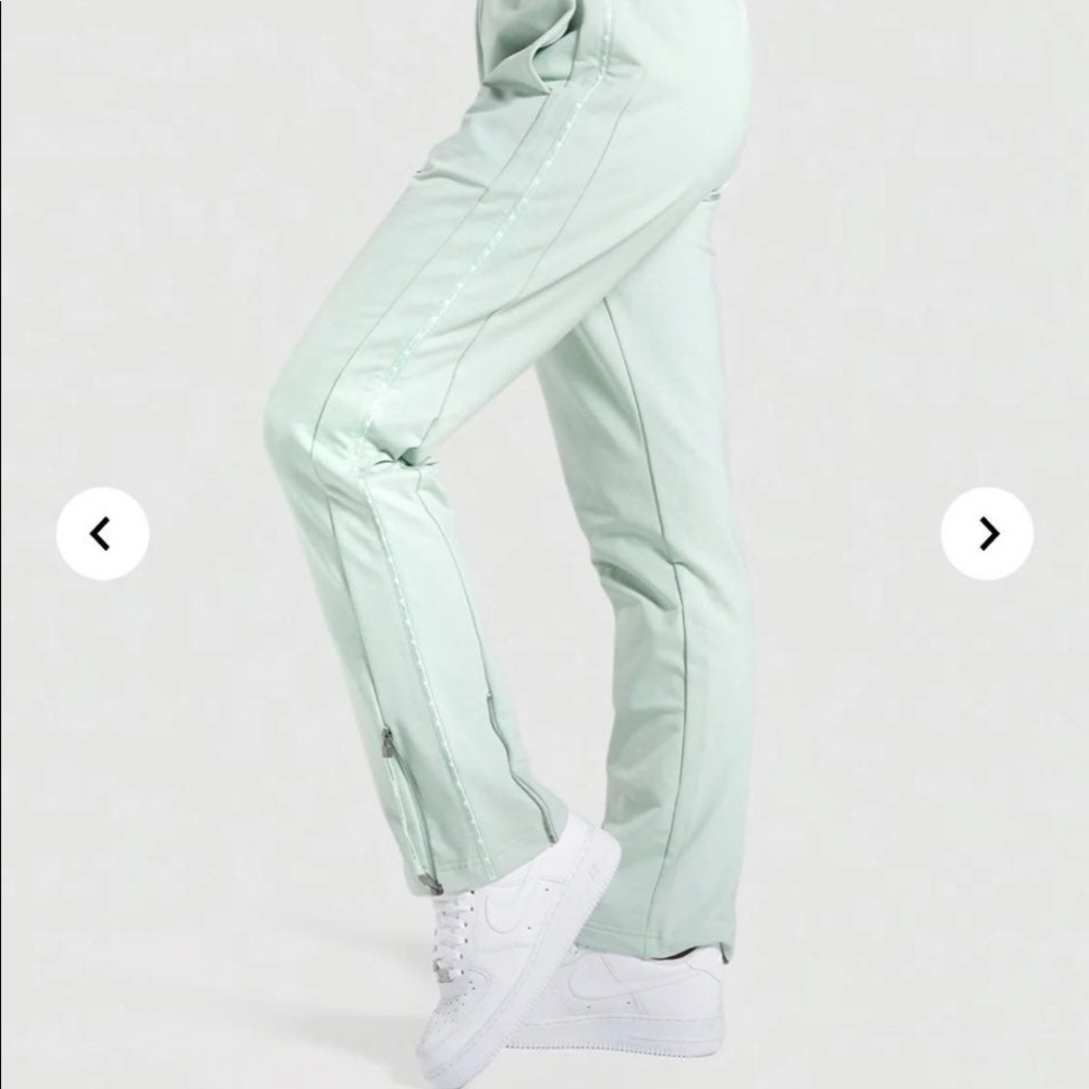 GymShark Urban Joggers - Pistachio Ice Cream